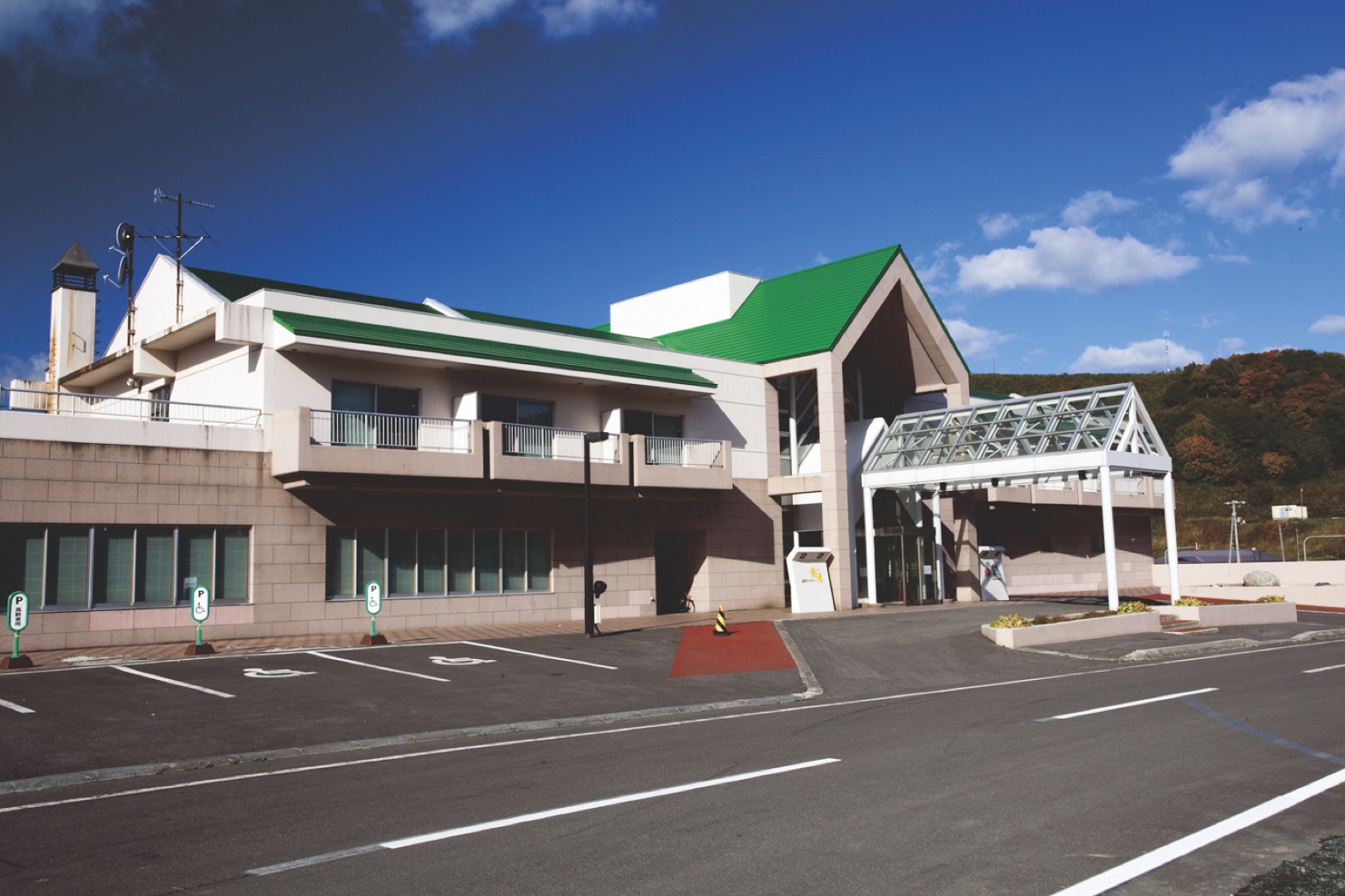 温泉宿泊施設「ゆったりかん」の外観